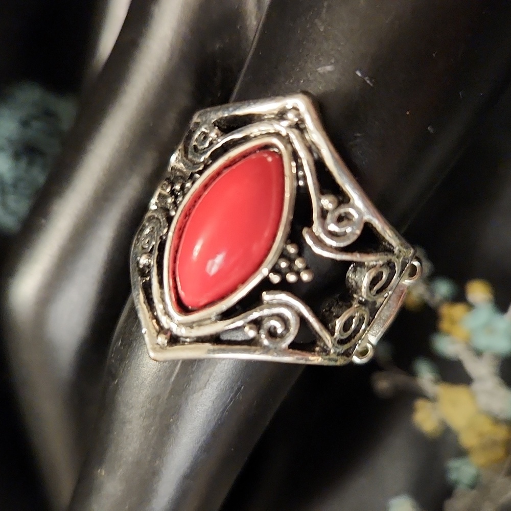 Paparazzi Silver & Pink Ring - 84